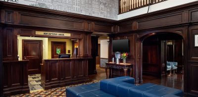 Irish Cottage Inn & Suites lobby and front desk