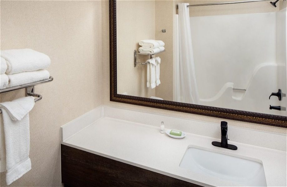 One Bedroom Suite 4